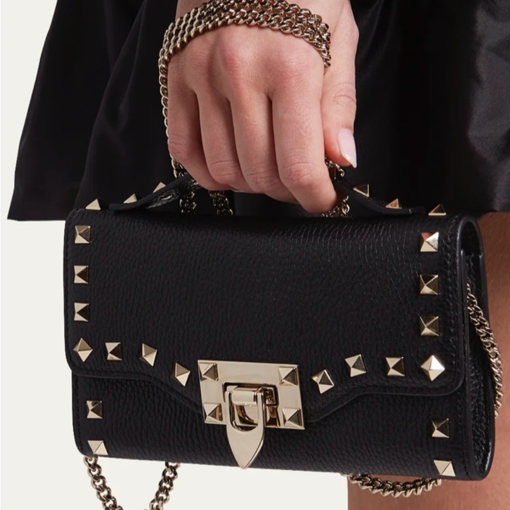 Women's Valentino Garavani rock stud, wallet on a chain made in Italy - Picture 2 of 14